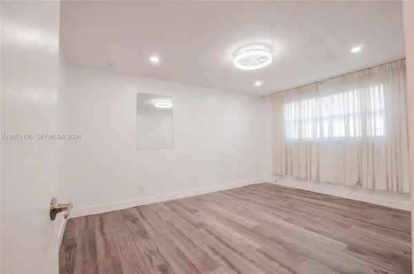 $245,000 | 300 South Luna Court, Unit 2, Hollywood, FL 33021