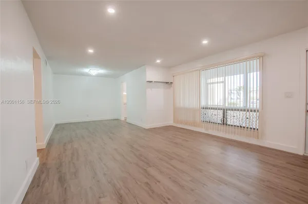 $245,000 | 300 South Luna Court, Unit 2, Hollywood, FL 33021