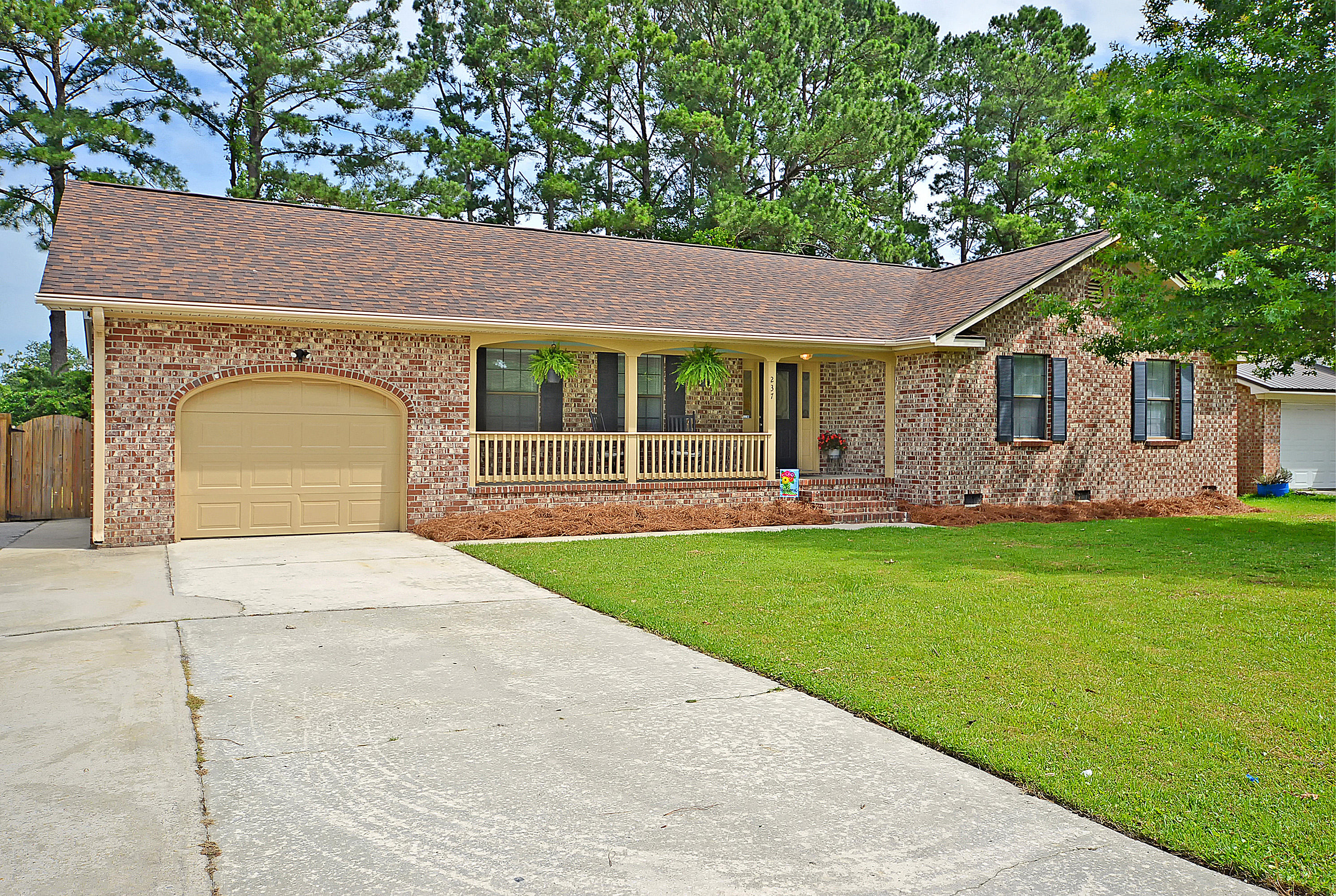 237 Foxborough Road Goose Creek, SC 29445 - Photo 3 of 32 Front View