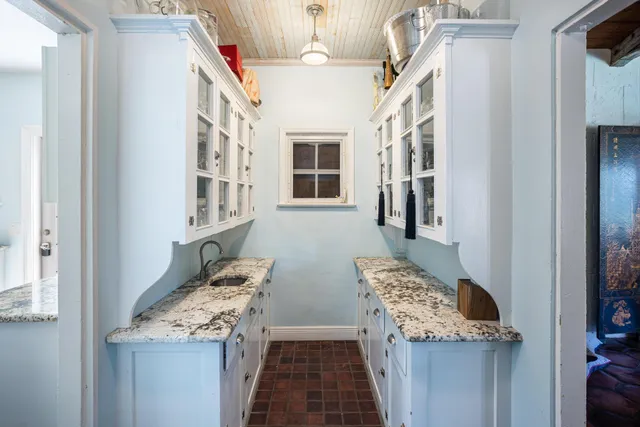 a view of an entryway with sitting area