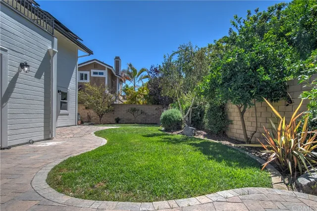 $6,500 | 5672 Larkmont Drive, Huntington Beach, CA 92649