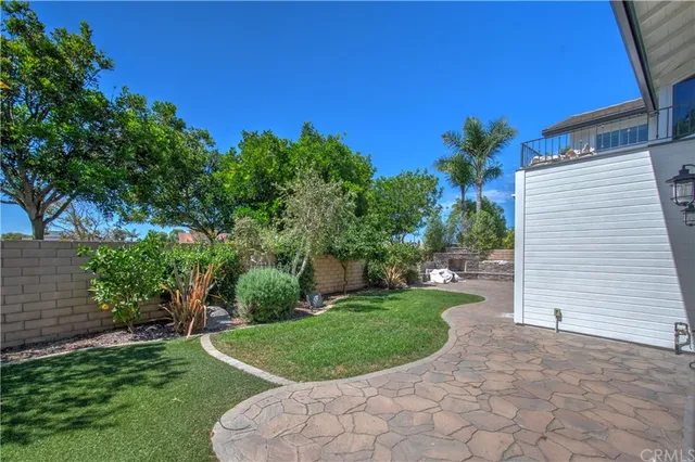 $6,500 | 5672 Larkmont Drive, Huntington Beach, CA 92649