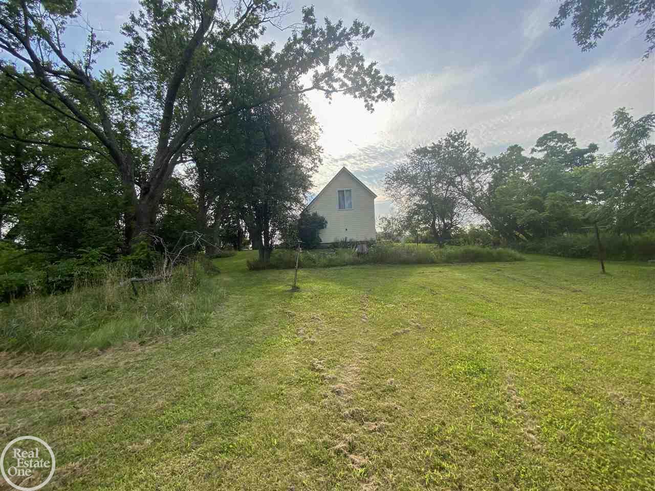 8914 Melvin Road Melvin, MI 48454 - Photo 5 of 15 50051839-4.JPG