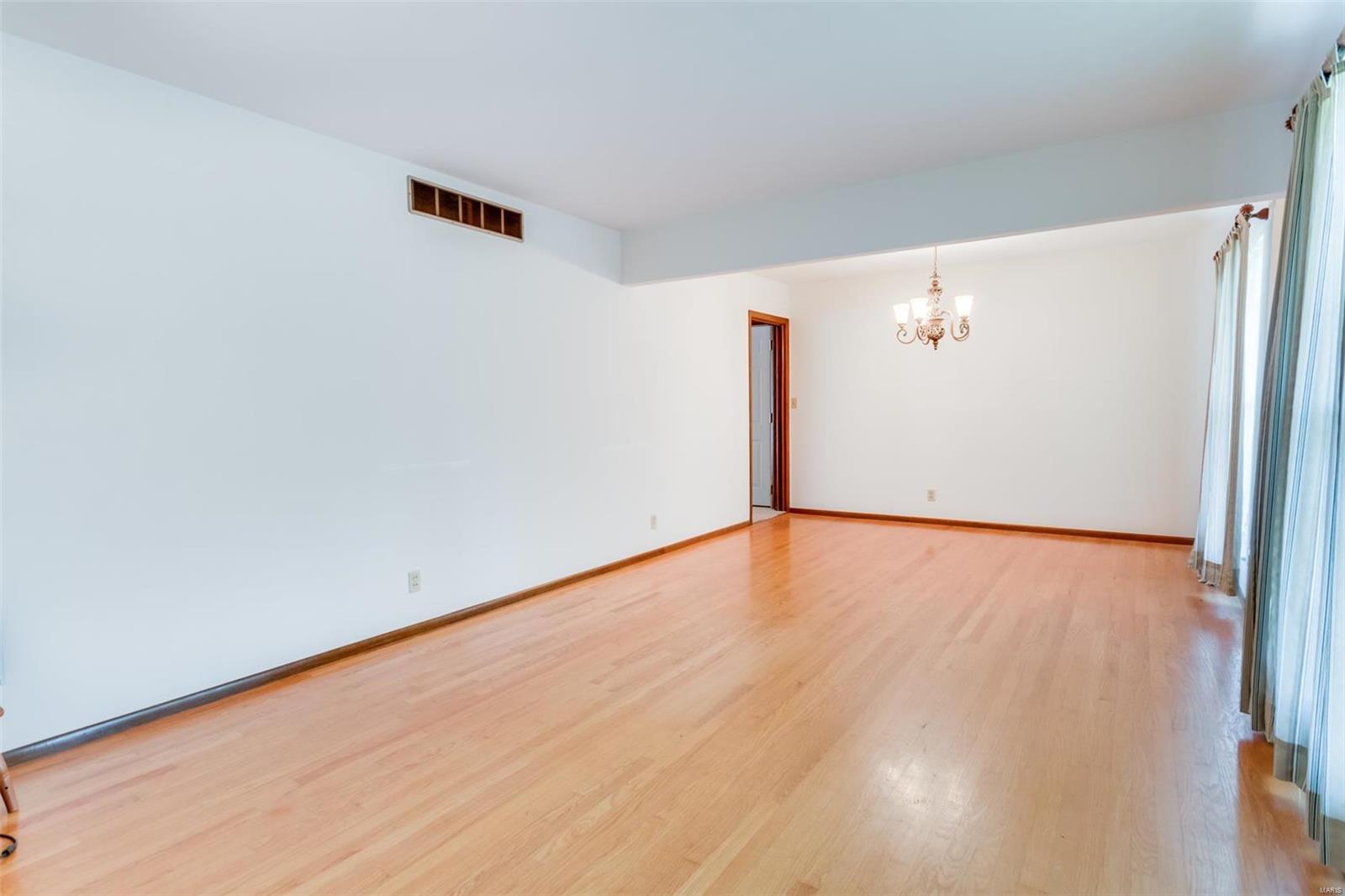 7058 Triple Lakes Road Millstadt, IL 62260 - Photo 4 of 34 Gallery Image 4