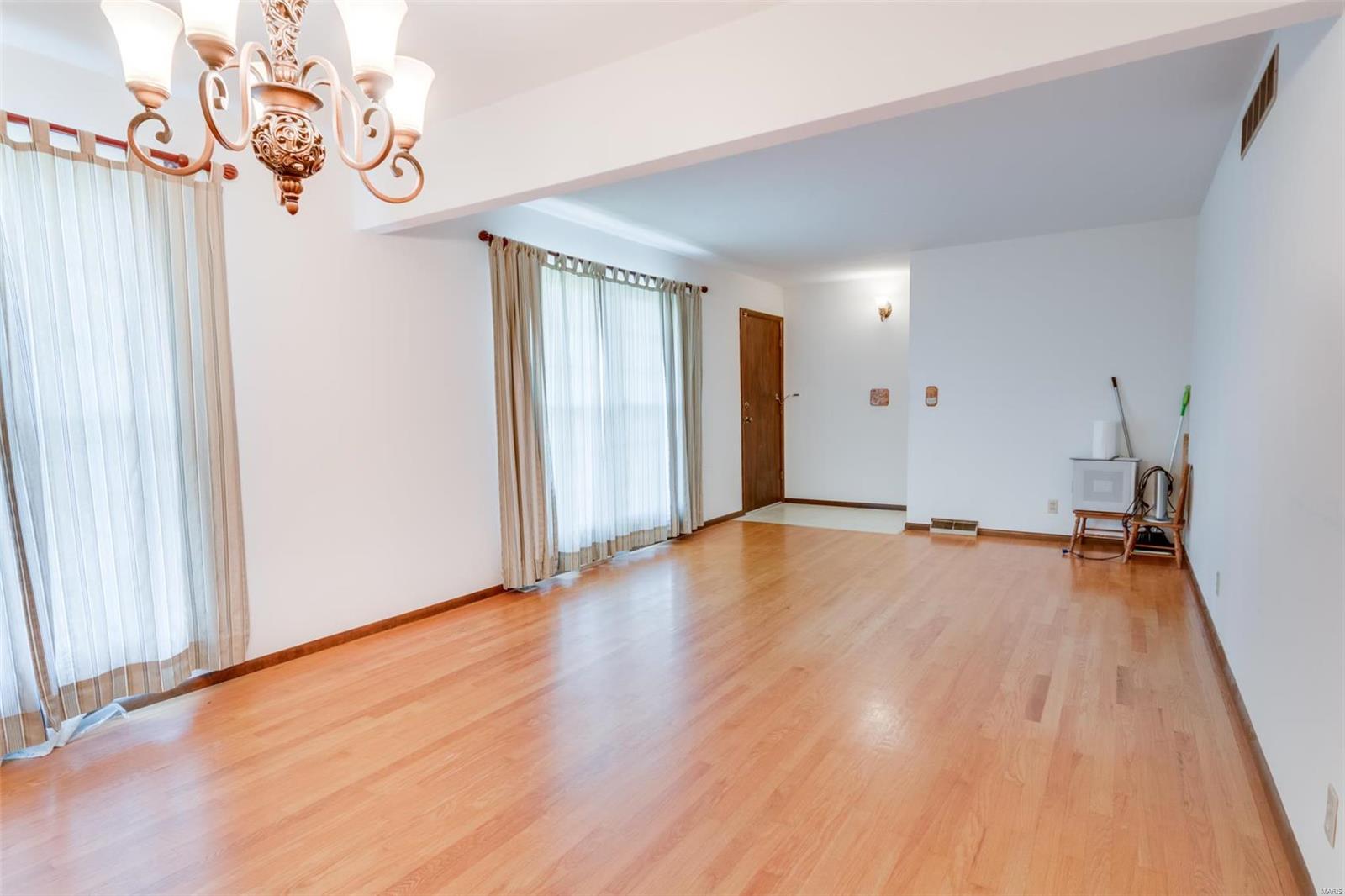 7058 Triple Lakes Road Millstadt, IL 62260 - Photo 5 of 34 Gallery Image 5