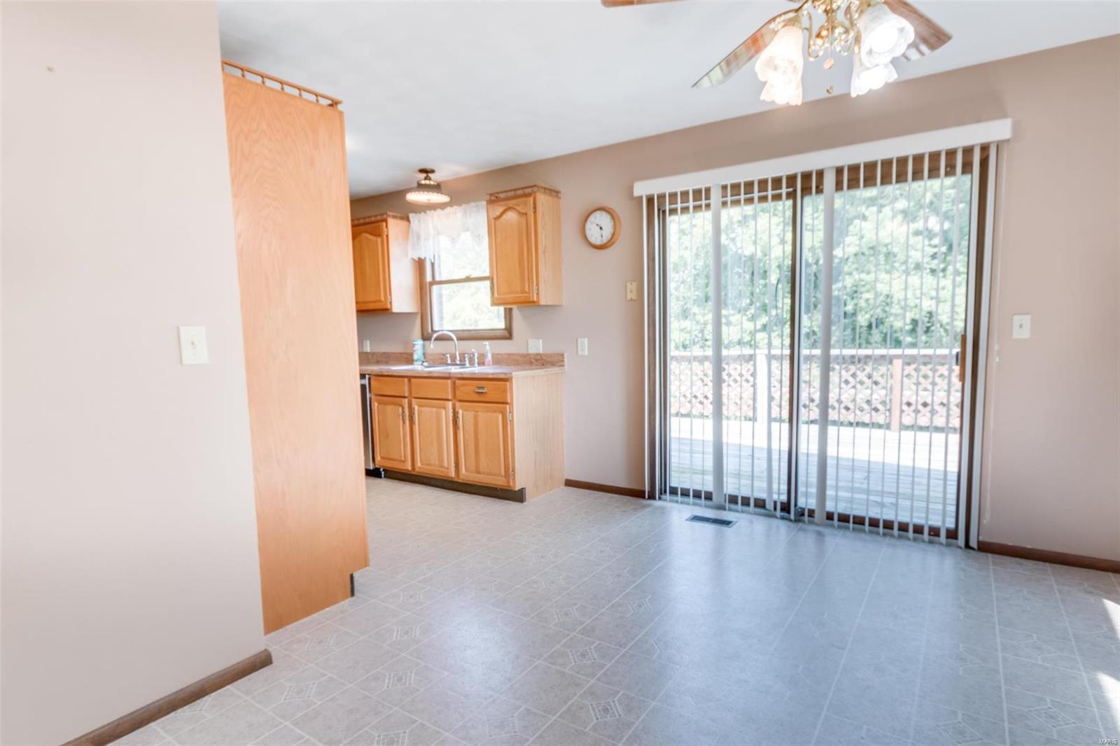 7058 Triple Lakes Road Millstadt, IL 62260 - Photo 10 of 34 Gallery Image 10