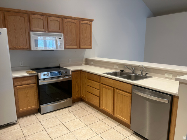 2138 West Abbey Road West Jordan, UT 84088 - Photo 4 of 16