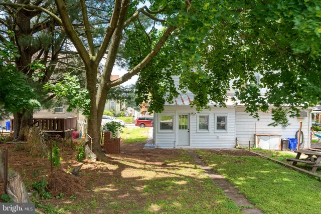 $199,900 | 143 North Second Street, Mount Wolf, PA 17347