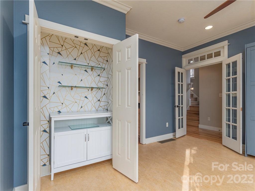 175 Red Oak Road Marshall, NC 28753 - Photo 13 of 34 a view of cabinets