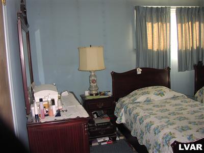 1454 Kelchner Road Bethlehem, PA 18018 - Photo 12 of 15 MASTER BEDROM