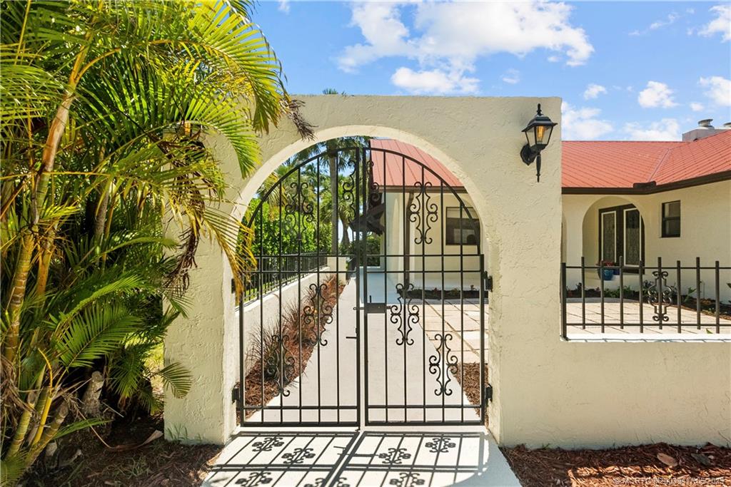 104 North Sewalls Point Road Sewall's Point, FL 34996 - Photo 7 of 48 Gallery Image 7