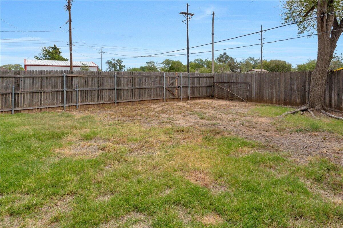 111 South Western Street Amarillo, TX 79106 - Photo 17 of 19 17-Back Yard