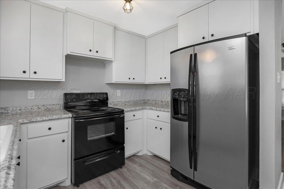 111 South Western Street Amarillo, TX 79106 - Photo 7 of 19 07-Kitchen 3