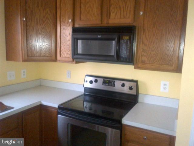 7046 Commander Howe Terrace Brandywine, MD 20613 - Photo 7 of 8 Kitchen