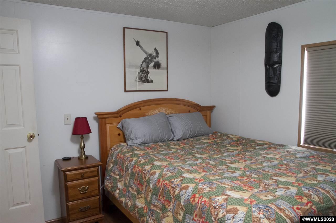 5422 Portland Road Northeast, Unit 107E Salem, OR 97305 - Photo 22 of 27 Gallery Image 22