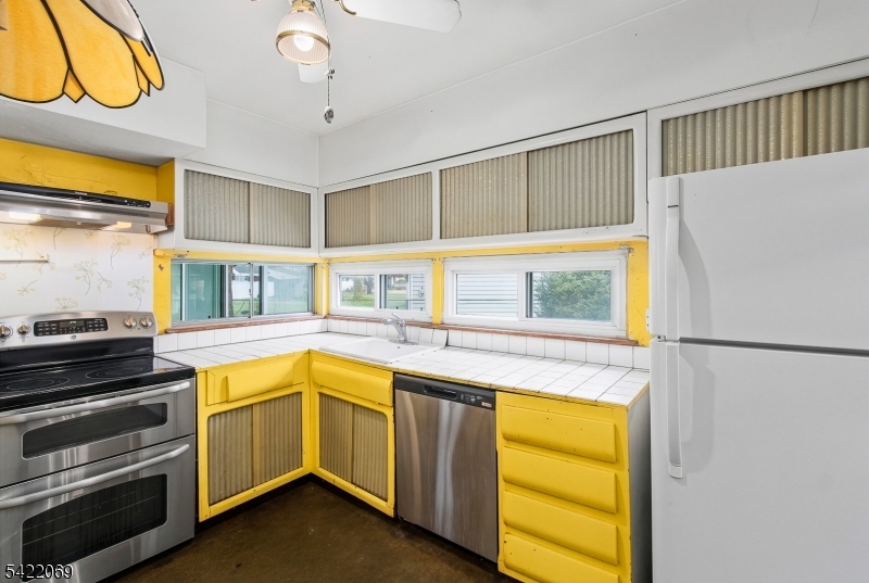 18 Dickerson Mine Road Mine Hill, NJ 07803 - Photo 12 of 27