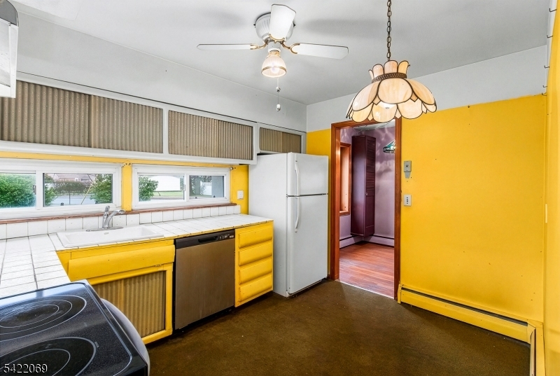 18 Dickerson Mine Road Mine Hill, NJ 07803 - Photo 13 of 27