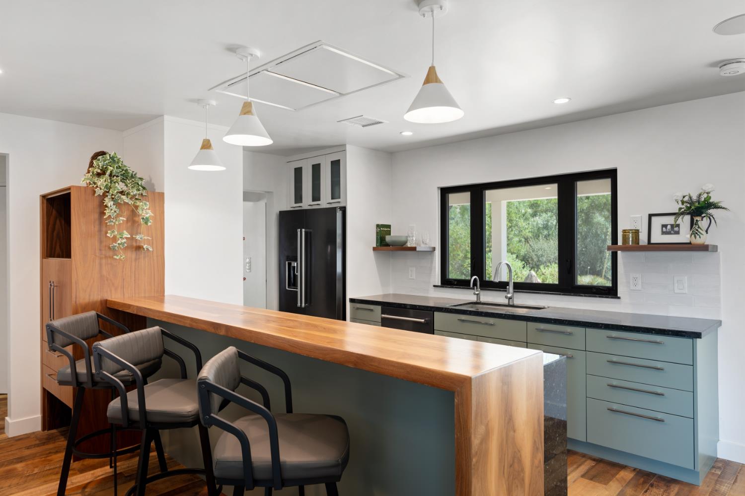 1417 Foothill Road Ojai, CA 93023 - Photo 11 of 43 Gallery Image 11