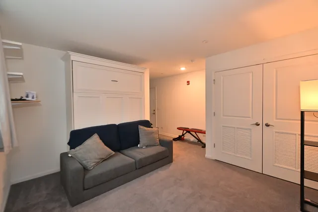 $3,600 | 8602 Ferris Avenue, Morton Grove, IL 60053