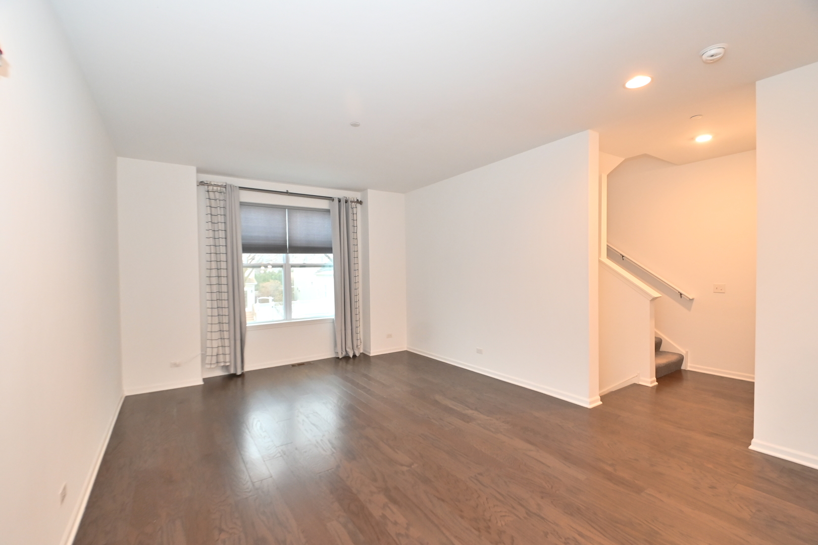 8602 Ferris Avenue Morton Grove, IL 60053 - Photo 3 of 17