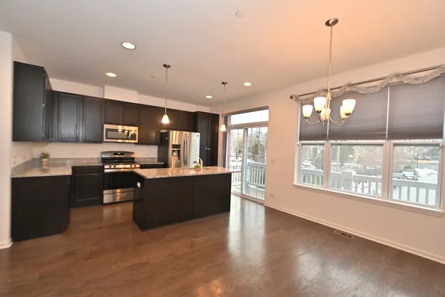 $3,600 | 8602 Ferris Avenue, Morton Grove, IL 60053