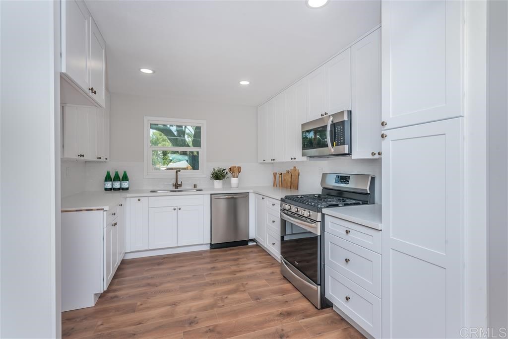 9483 Pennywood Road Santee, CA 92071 - Photo 5 of 25