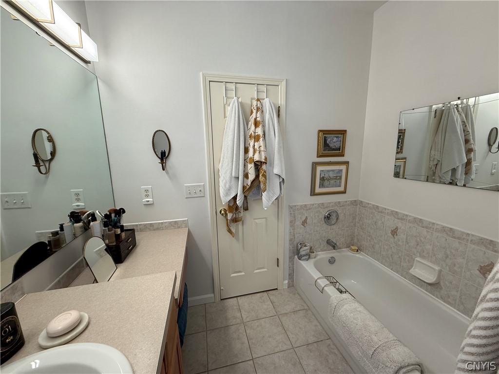 8484 Gaskin Road Clay, NY 13027 - Photo 25 of 50 Gallery Image 25