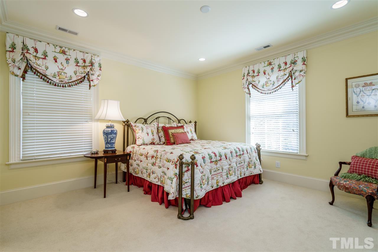 1421 Canterbury Road Raleigh, NC 27608 - Photo 17 of 30
