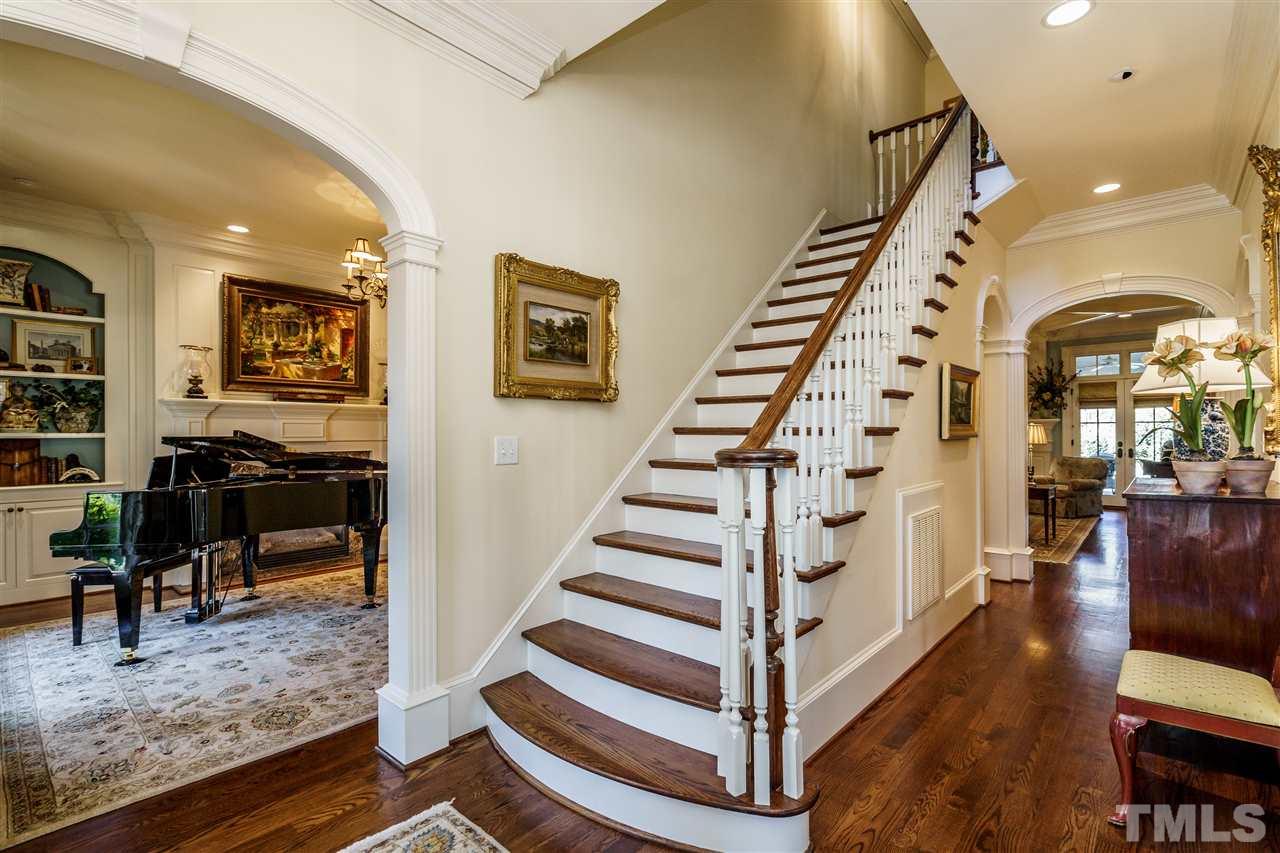 1421 Canterbury Road Raleigh, NC 27608 - Photo 3 of 30