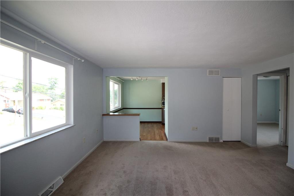 3077 Mt Troy Road Pittsburgh, PA 15212 - Photo 13 of 25