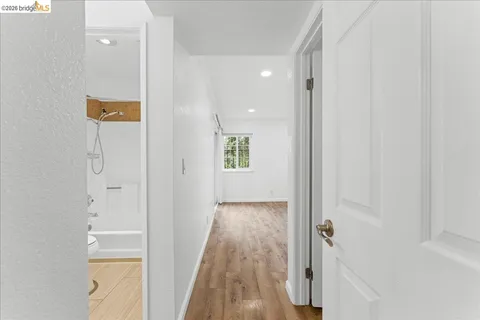 $495,000 | 630 Canyon Oaks Drive, Unit C, Oakland, CA 94605