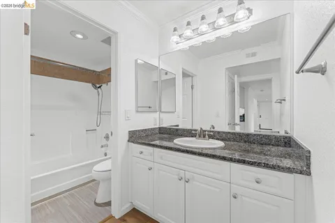 $495,000 | 630 Canyon Oaks Drive, Unit C, Oakland, CA 94605