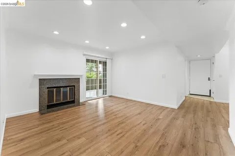 $495,000 | 630 Canyon Oaks Drive, Unit C, Oakland, CA 94605