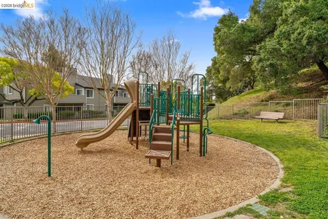 $495,000 | 630 Canyon Oaks Drive, Unit C, Oakland, CA 94605