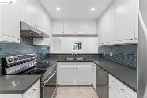 $495,000 | 630 Canyon Oaks Drive, Unit C, Oakland, CA 94605