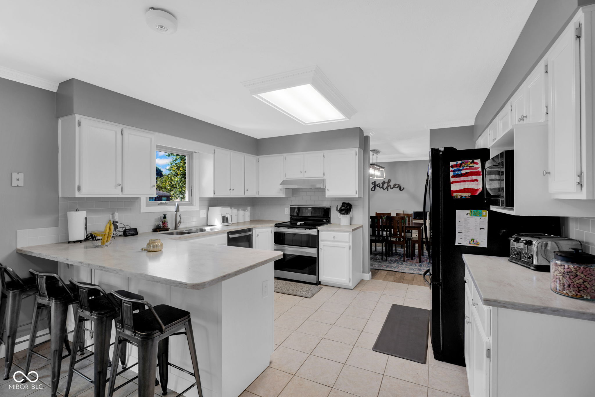2251 Reston Lane Columbus, IN 47203 - Photo 12 of 43 Gallery Image 12