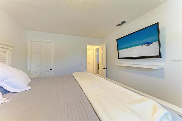 $1,595 | 9810 Dorado Avenue, Unit 9810, Bradenton, FL 34210