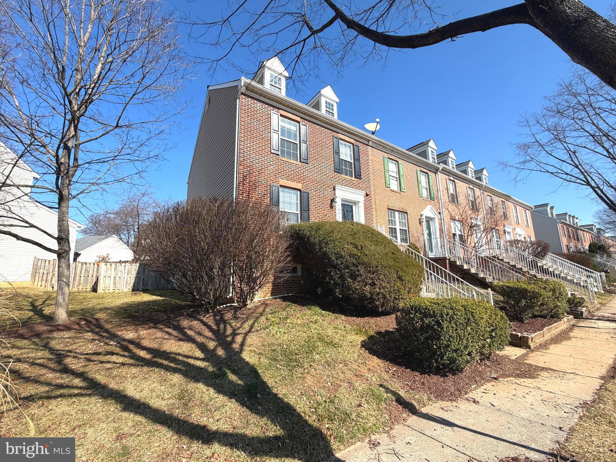 1601 Coopers Way Frederick, MD 21701 - Photo 29 of 31 Grand sized corner unit