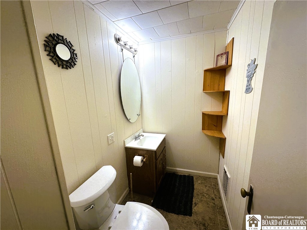 481 Fairmount Avenue Ellicott, NY 14701 - Photo 9 of 17