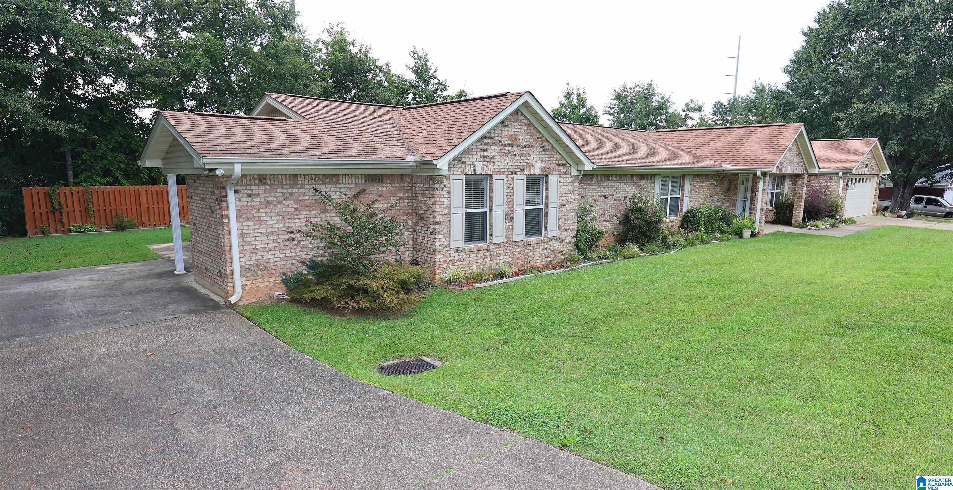 325 Morton Road Anniston, AL 36205 - Photo 3 of 39