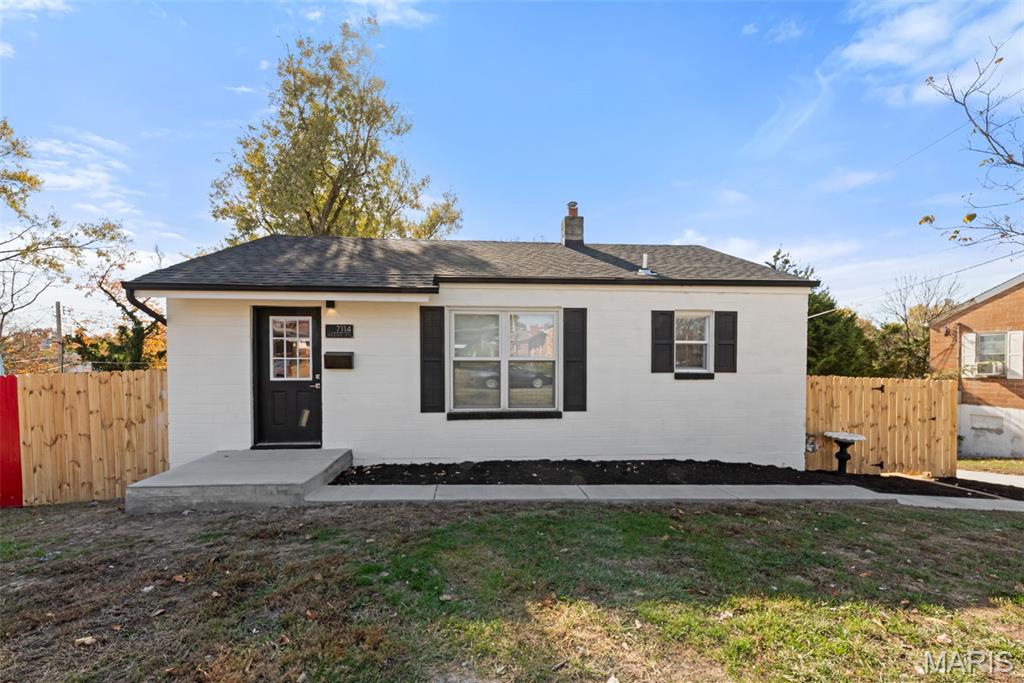 7114 Heege Road St. Louis, MO 63123 - Photo 1 of 30