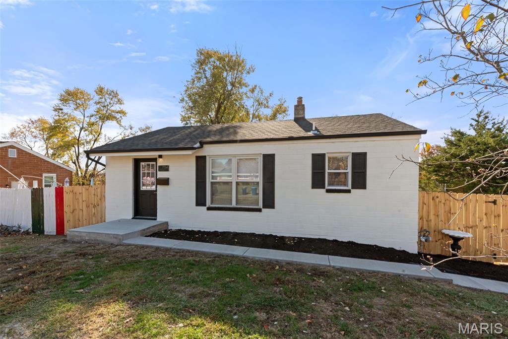 7114 Heege Road St. Louis, MO 63123 - Photo 2 of 30