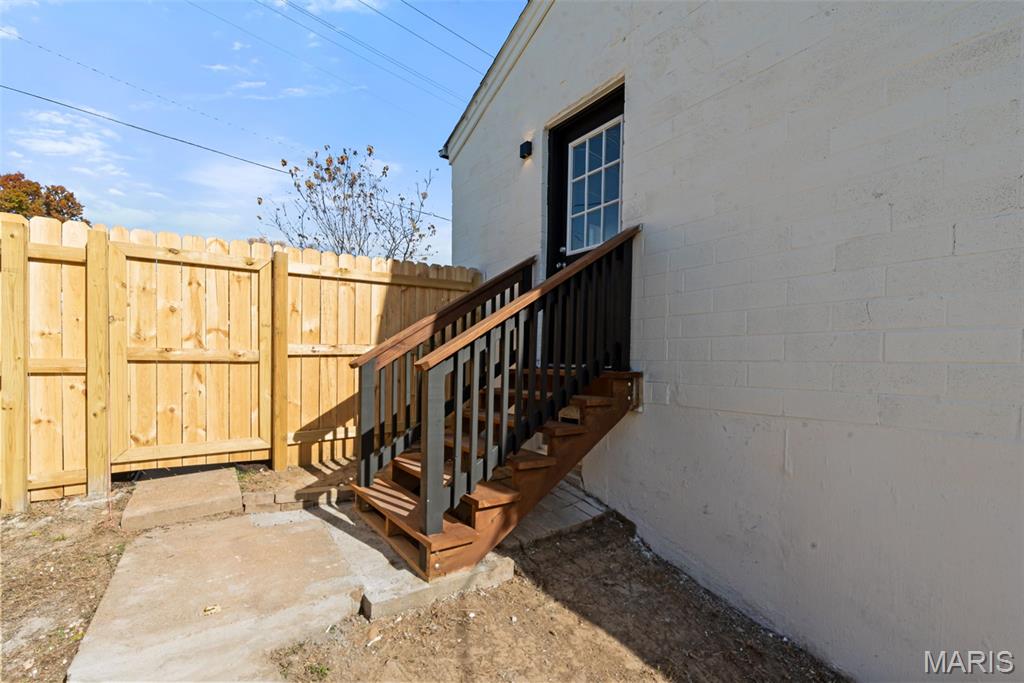 7114 Heege Road St. Louis, MO 63123 - Photo 27 of 30