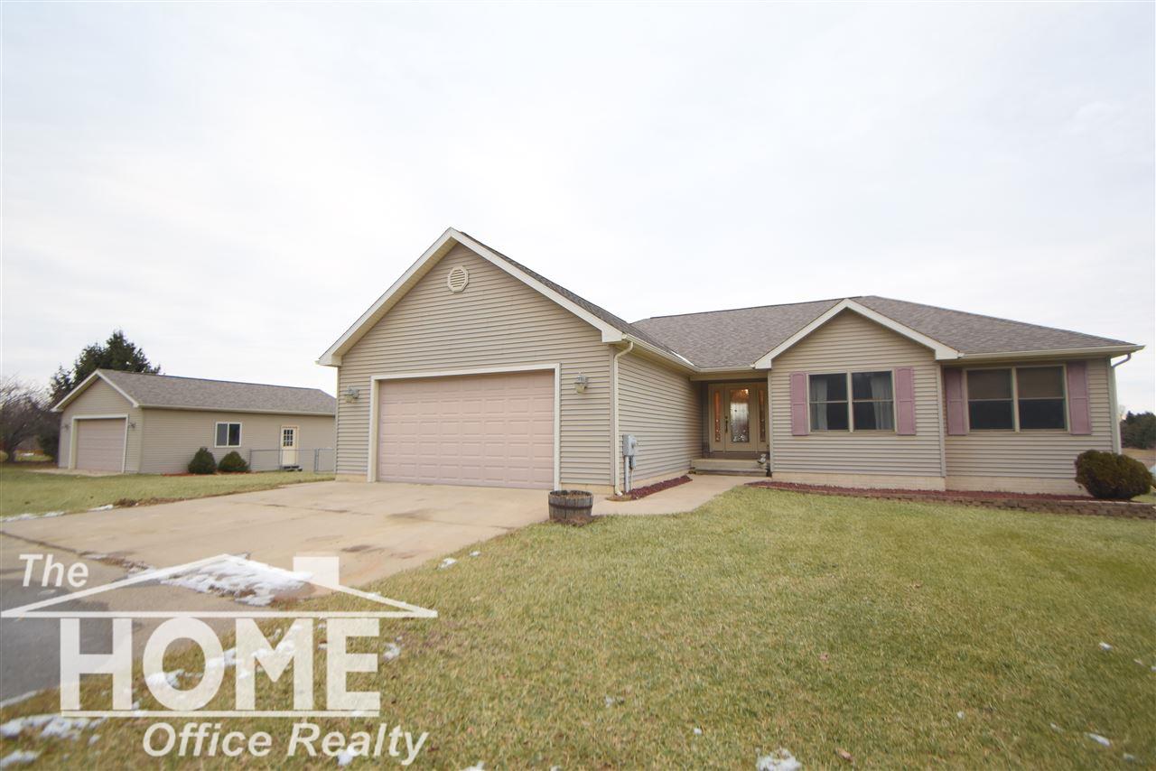 3244 West Tyrrell Road Owosso, MI 48867 - Photo 1 of 30