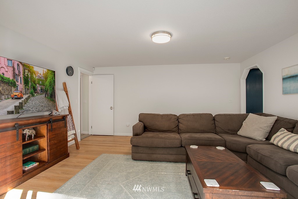 1882 Woods Road Southeast Port Orchard, WA 98366 - Photo 15 of 30 Gallery Image 15