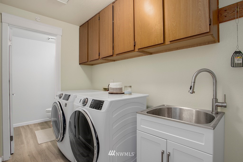 1882 Woods Road Southeast Port Orchard, WA 98366 - Photo 16 of 30 Gallery Image 16