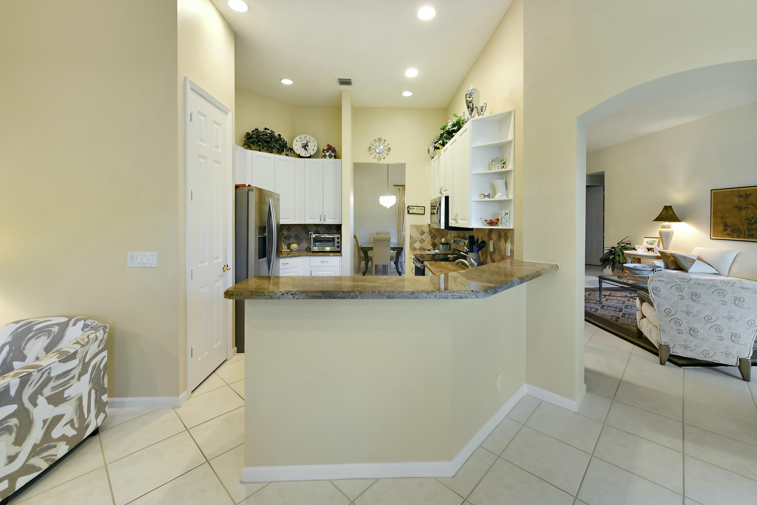 6549 Garde Road Boynton Beach, FL 33472 - Photo 10 of 59 tempImagevF1TGg