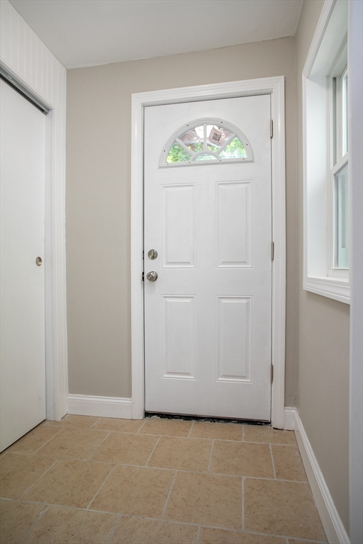 31 Dawley Road Westminster, MA 01473 - Photo 3 of 41 Gallery Image 3