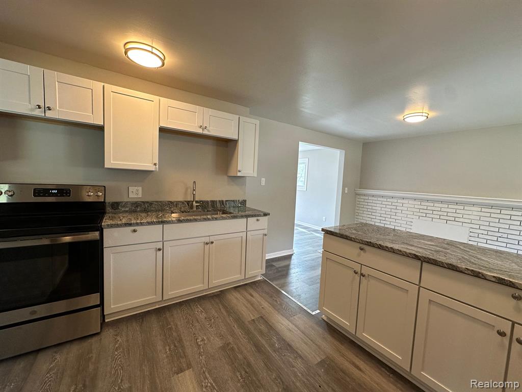 15709 Colbert Street Romulus, MI 48174 - Photo 6 of 28