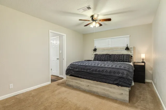 $252,000 | 239 Lakewood Drive, Clute, TX 77531